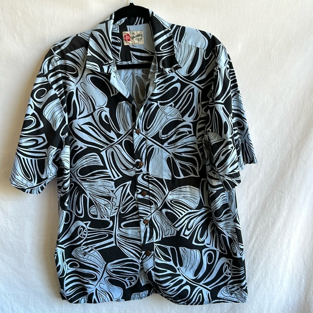 Hilo Hattie black and blue Hawaiian shirt, size L